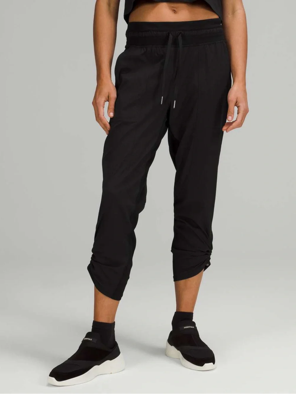 Lululemon Dance Studio Mid-Rise Crop 25